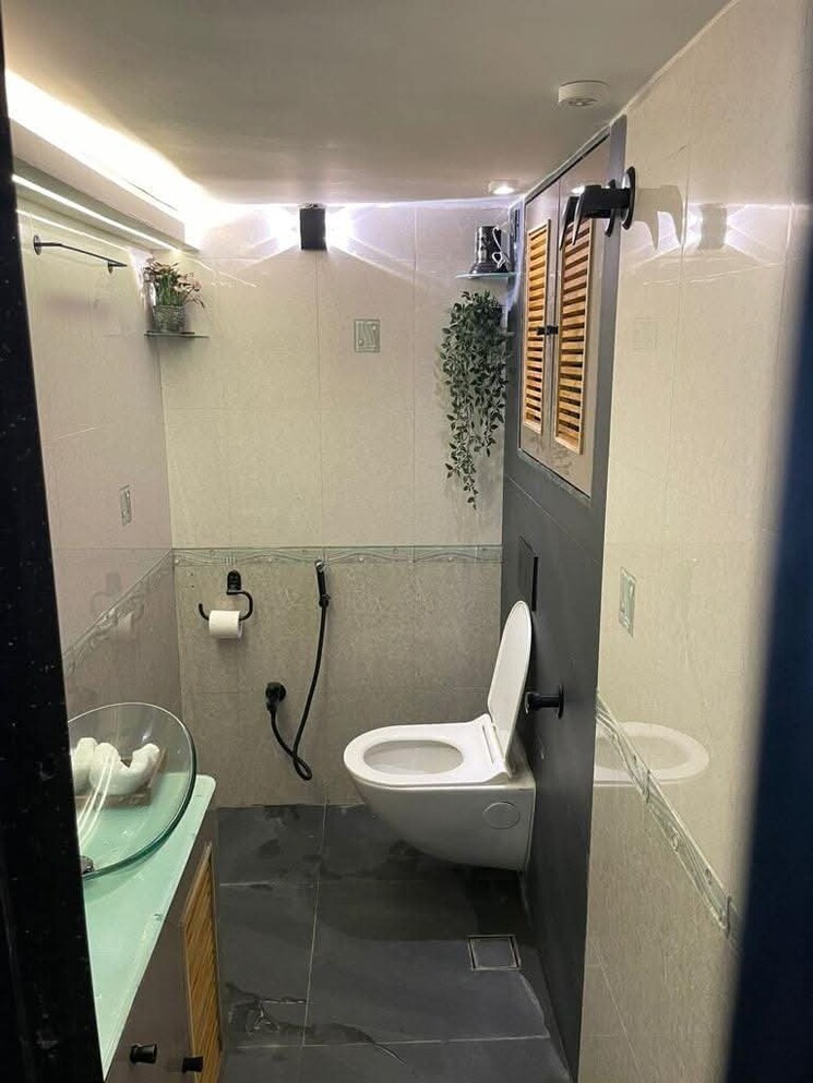 Bathroom, evershine-millenium-paradise 1 Bedroom 480 Sq.Ft. Apartment In Kandivali East Mumbai 7959225