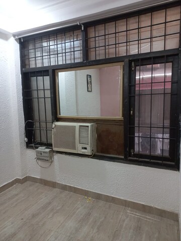 Room in 2 BHK Builder Floor at Vasant Kunj – for Rent