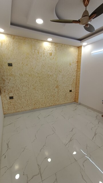 3.5 BHK Builder Floor For Rent in Govindpuri