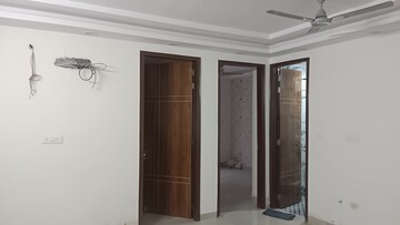 Room in 3.5 BHK Builder Floor at Govindpuri – for Rent
