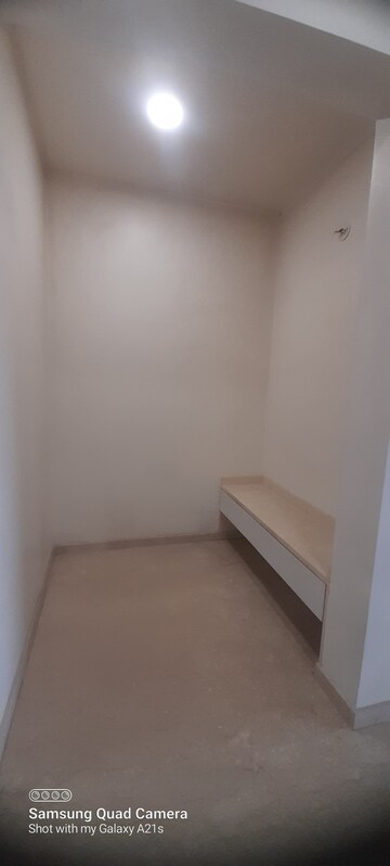 Room in 3 BHK Apartment at My Home Bhooja, Hi Tech City – for Rent