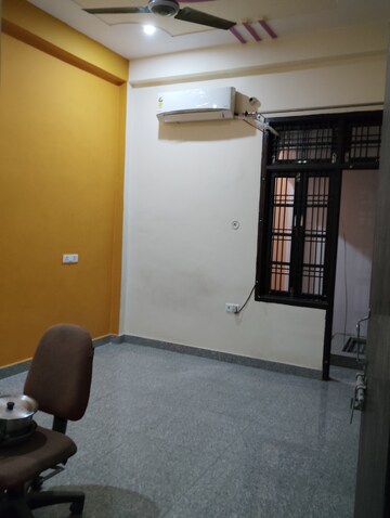 Room in 2 BHK Independent House at Kursi Road – for Rent