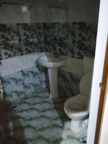 Bathroom in 2 BHK Independent House at Kursi Road – for Rent