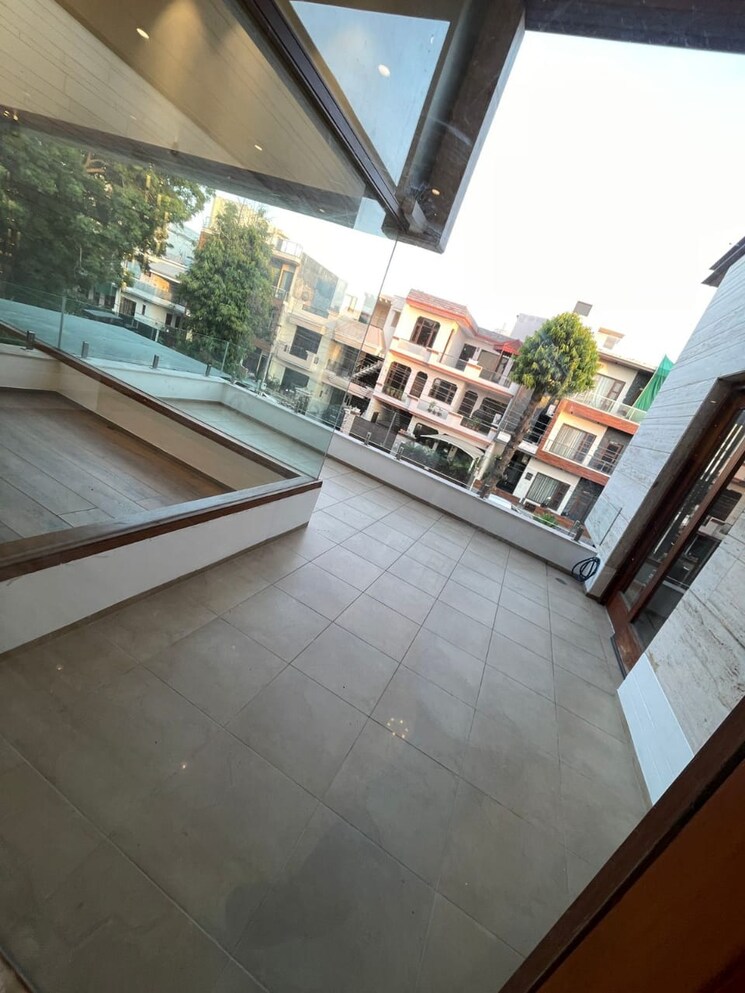 Balcony, greater mohali 6 Bedroom 500 Sq.Yd. Independent House In Greater Mohali Mohali 7959478