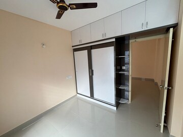 Room in 2.5 BHK Apartment at Kolte Patil Raaga, Hennur Road – for Rent