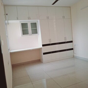 Bathroom in 3 BHK Apartment at Shriram Luxor, Hennur Road – for Rent
