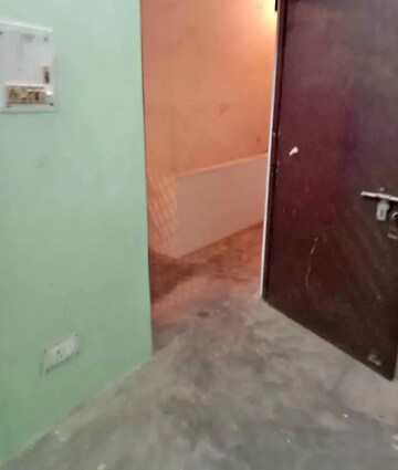 Furnished Amenities in 1 BHK Villa at Aliganj – for Rent
