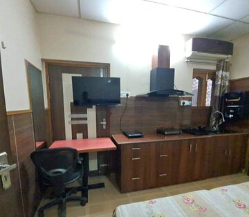 Kitchen in 1 BHK Villa at Aliganj – for Rent