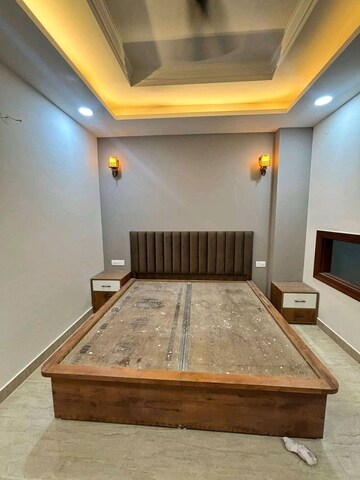Bedroom in 1 BHK Builder Floor at Saket – for Rent