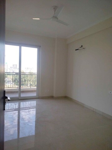 Room in 3 BHK Apartment at Affinity Greens, International Airport Road – for Rent