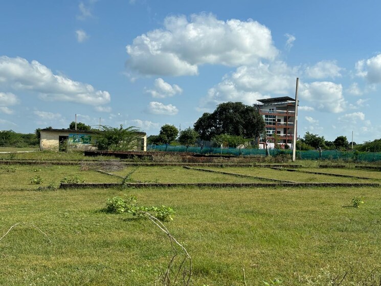 undefined, sahu-city  1500 Sq.Ft. Plot In Sultanpur Road Lucknow 7959657