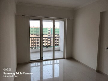 Room in 2 BHK Apartment at Nashik Road – for Sale