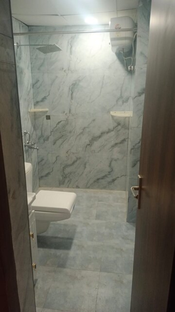Bathroom in 3.5 BHK Apartment at Jaypee Greens Kosmos, Sector 134 – for Rent