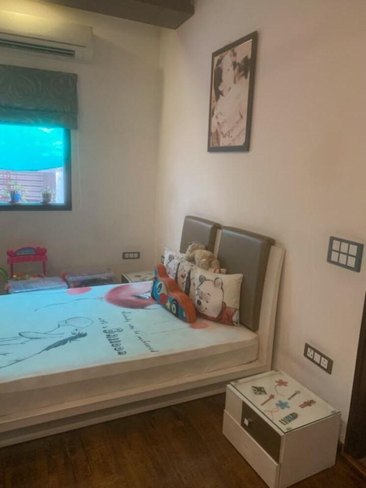 Bedroom, unitech-south-city-1 3 Bedroom 2480 Sq.Ft. Apartment In South City 1 Gurgaon 7959746