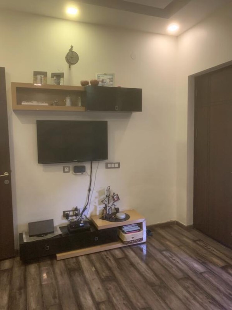 Bedroom, unitech-south-city-1 3 Bedroom 2480 Sq.Ft. Apartment In South City 1 Gurgaon 7959746