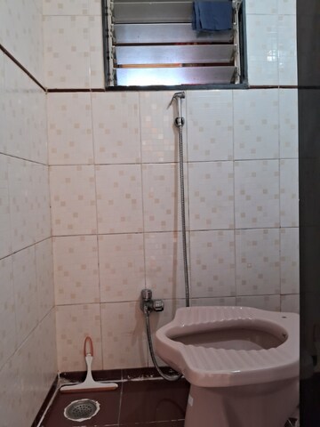 Bathroom in 1 BHK Apartment at Dosti Daffodil, Wadala East – for Sale