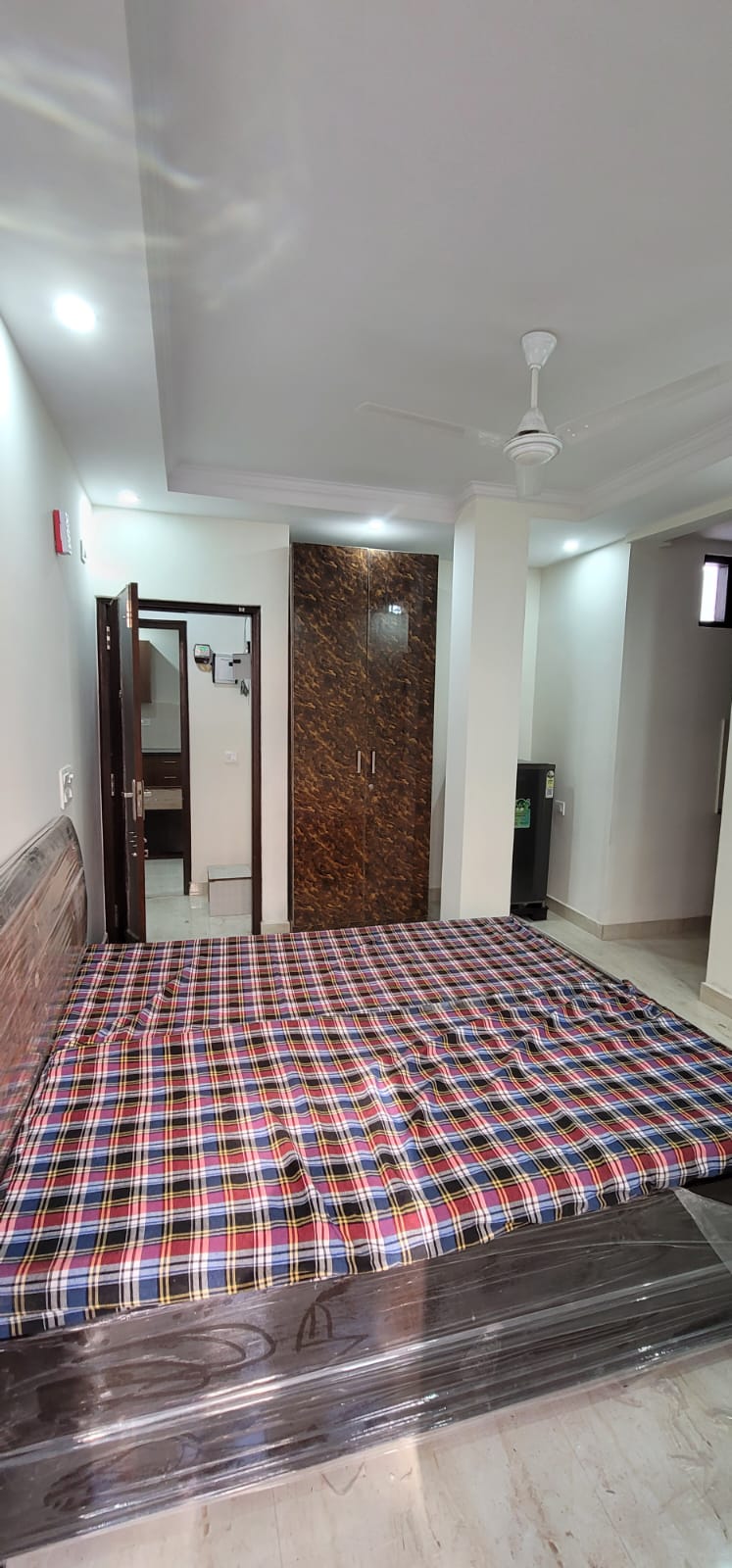 3 BHK + Servant Room Apartment For Sale in Unitech Fresco