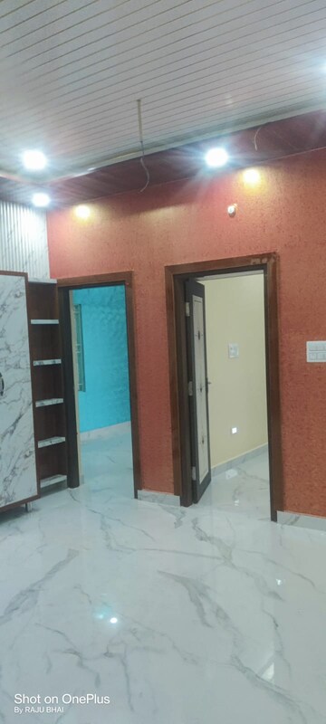 Room in 6 BHK Independent House at Nri Layout – for Sale