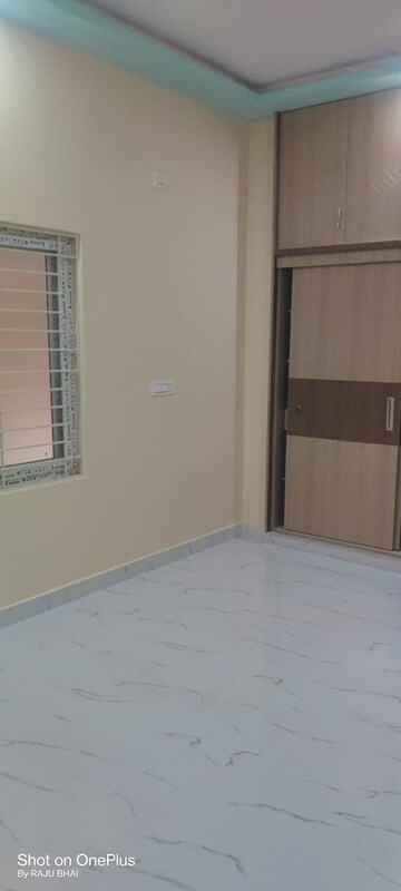Room in 6 BHK Independent House at Nri Layout – for Sale