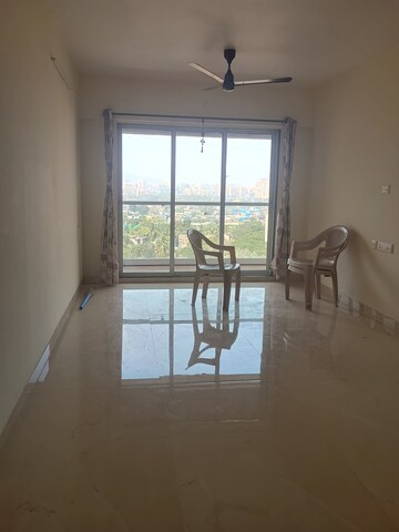 Room in 2 BHK Apartment at RRB Satra Harmony, Chembur – for Rent