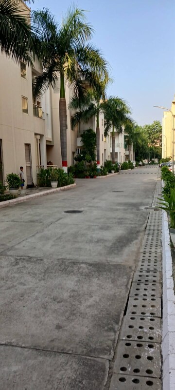 3.5 BHK Apartment – Exterior View View at Eldeco Golf View Apartments, Omega I Greater Noida - for Rent