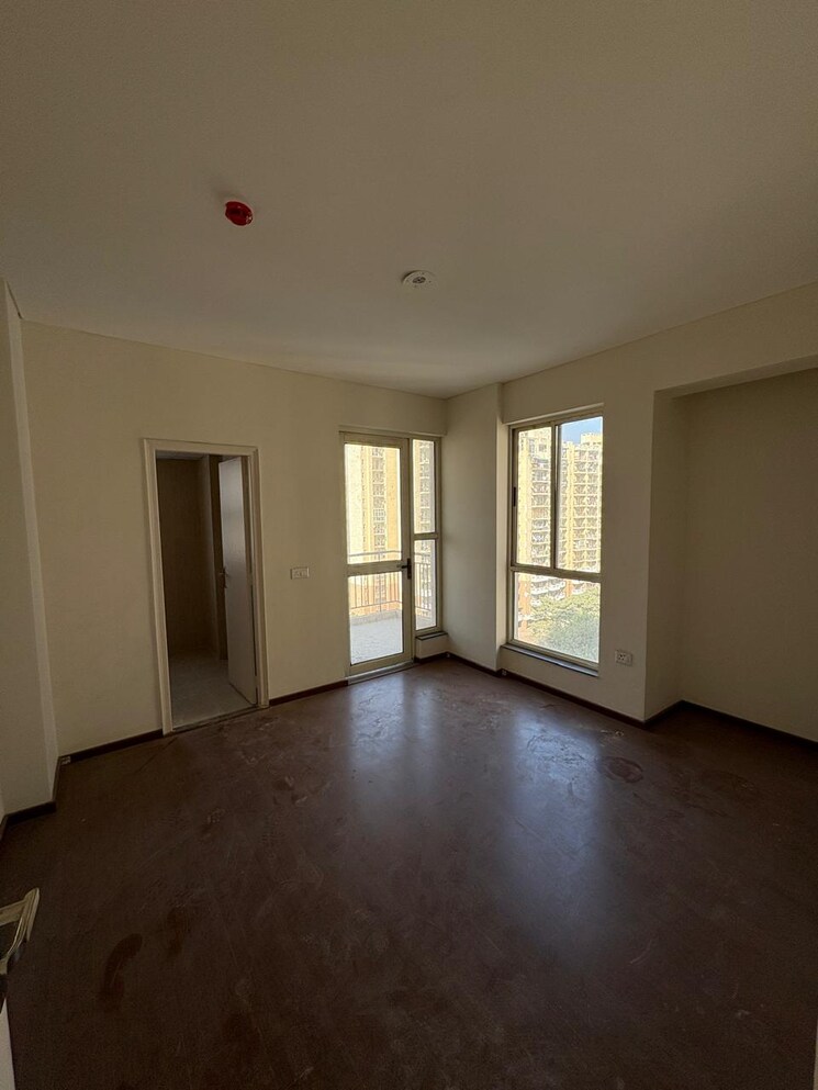 Room, imperia-esfera 2.5 Bedroom 1578 Sq.Ft. Apartment In Sector 37c Gurgaon 7959826