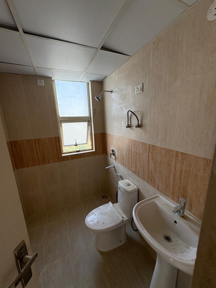 Bathroom, imperia-esfera 2.5 Bedroom 1578 Sq.Ft. Apartment In Sector 37c Gurgaon 7959826