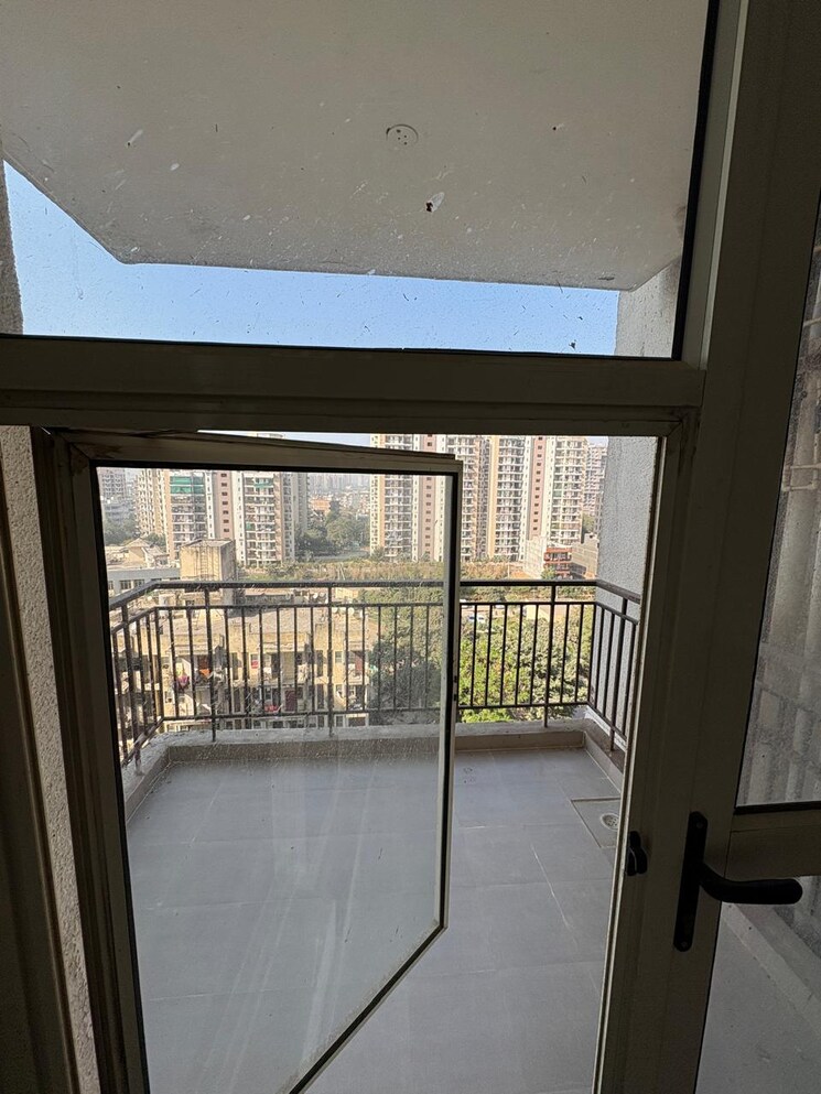 Balcony, imperia-esfera 2.5 Bedroom 1578 Sq.Ft. Apartment In Sector 37c Gurgaon 7959826