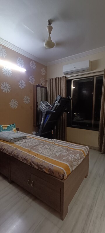 Bedroom in 2 BHK Apartment at Crystal Plaza Santacruz, Santacruz East – for Rent