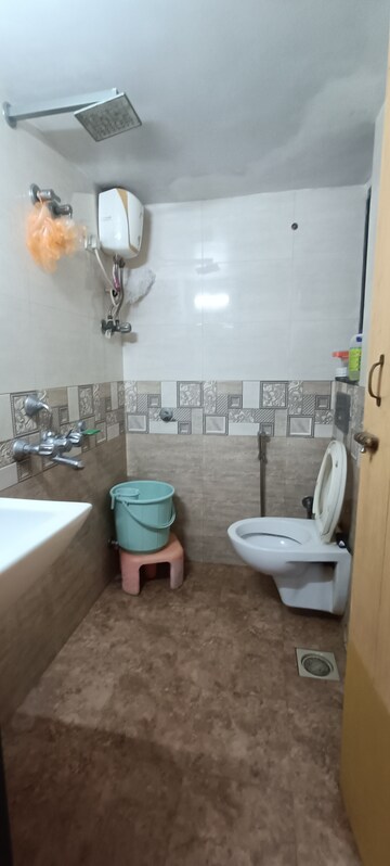 Bathroom in 2 BHK Apartment at Crystal Plaza Santacruz, Santacruz East – for Rent