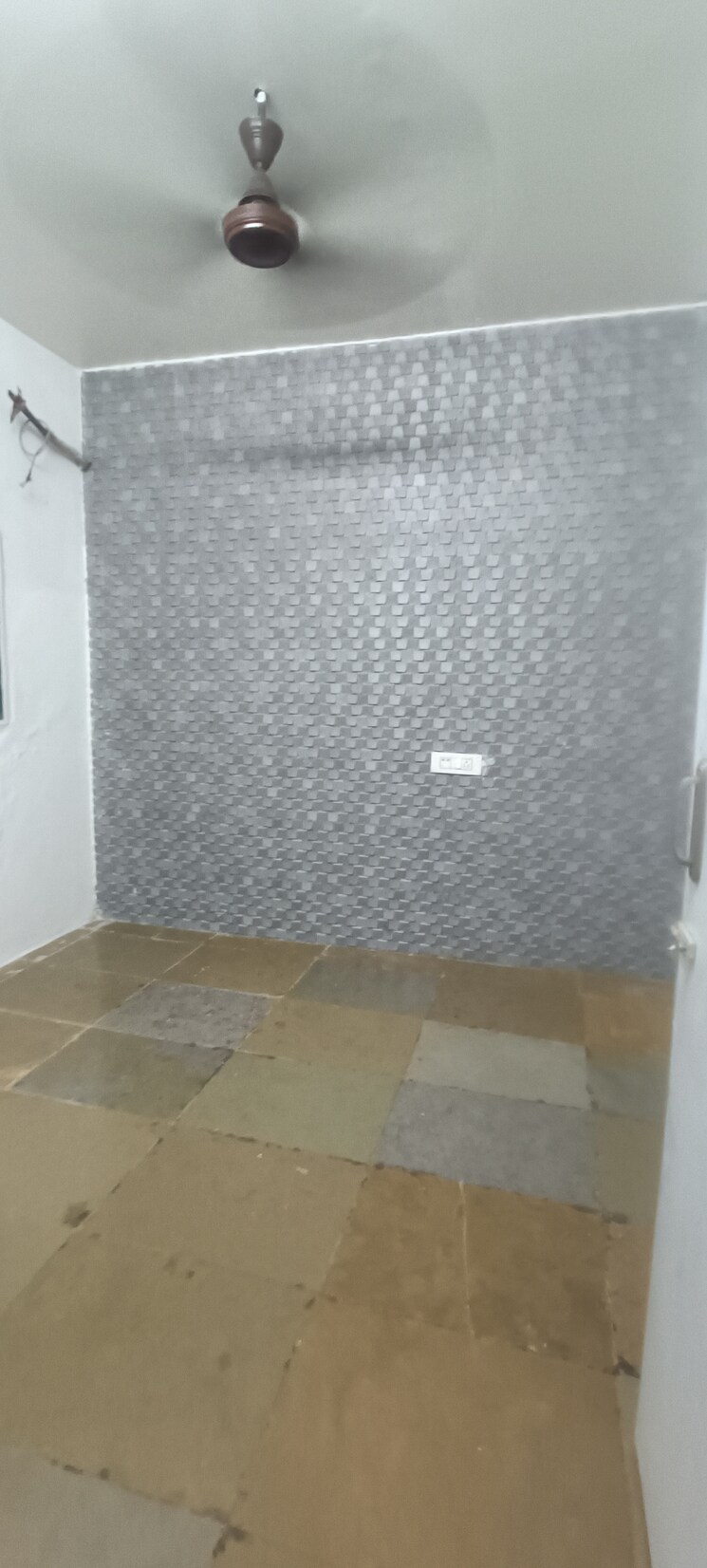 Bathroom, dattani-dharam-prem 2 Bedroom 500 Sq.Ft. Independent House In Santacruz East Mumbai 7959899