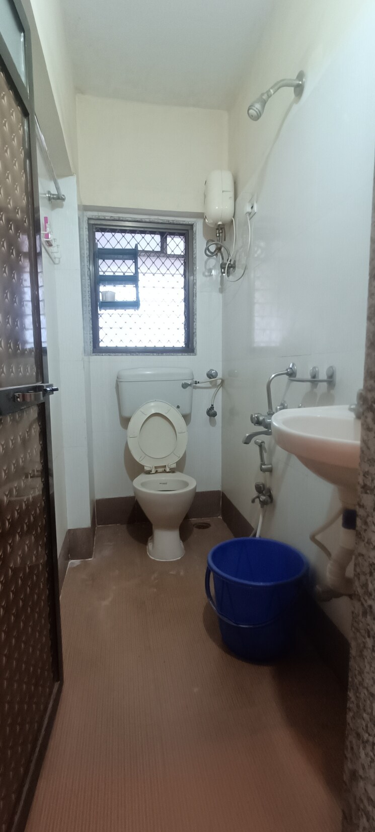 Bathroom, vakola-crystal-chs 1 Bedroom 600 Sq.Ft. Apartment In Santacruz East Mumbai 7959908