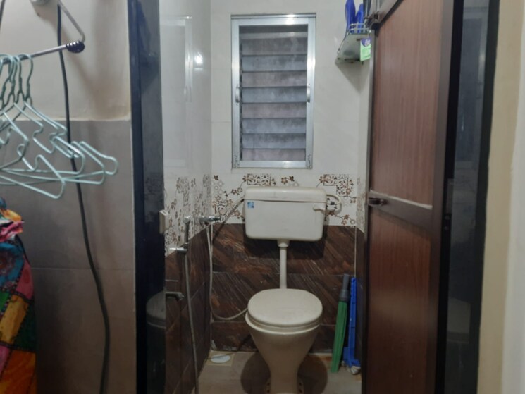 Bathroom, vrindavan-chs-thane-west 1 Bedroom 465 Sq.Ft. Apartment In Vrindavan Society Thane 7959977