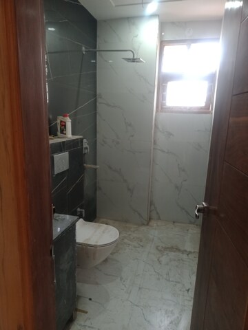 3 BHK Builder Floor For Sale in BPTP District, Sector 81