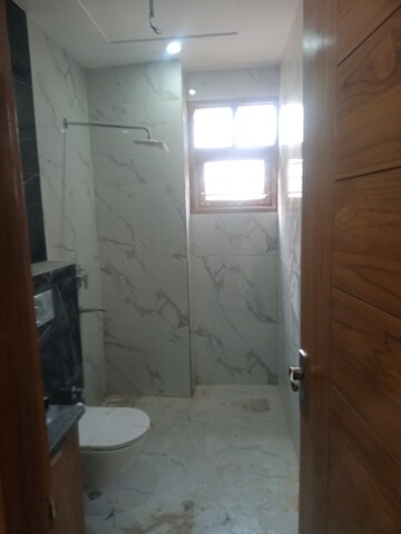 Bathroom in 3 BHK Builder Floor at BPTP District, Sector 81 – for Sale