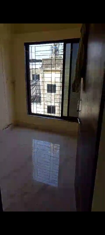 Room in 1 BHK Apartment at Urja Pratik CHS, Kalwa – for Rent