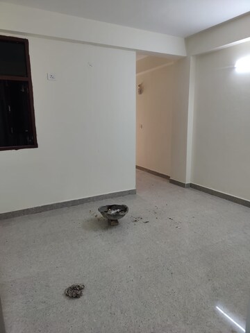 Room in 1 BHK Builder Floor at Sultanpur – for Rent