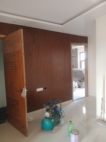 Bathroom in 3 BHK Builder Floor at BPTP District, Sector 81 – for Sale