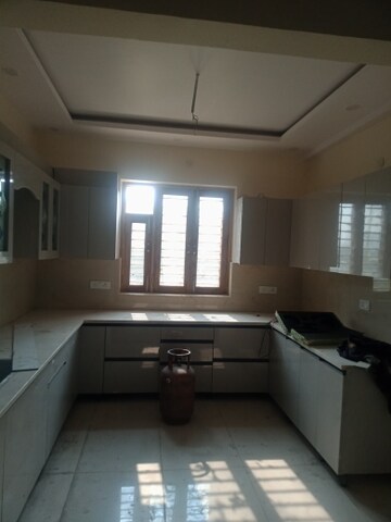 Kitchen in 3 BHK Builder Floor at BPTP District, Sector 81 – for Sale