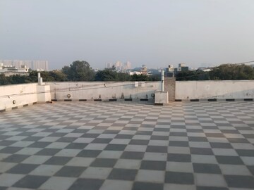 Terrace in 4 BHK Builder Floor at Sector 23 – for Sale