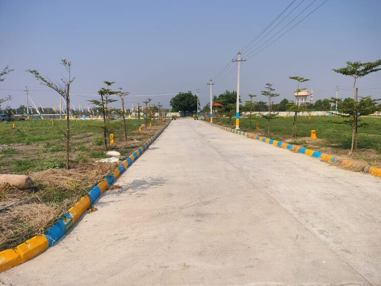 Garden, sunrise-golden-galaxy  248 Sq.Yd. Plot In Shadnagar Hyderabad 7960164