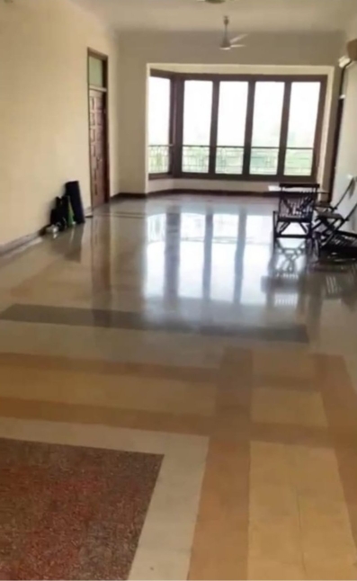 4 BHK + Servant Room Apartment For Sale in Quest End