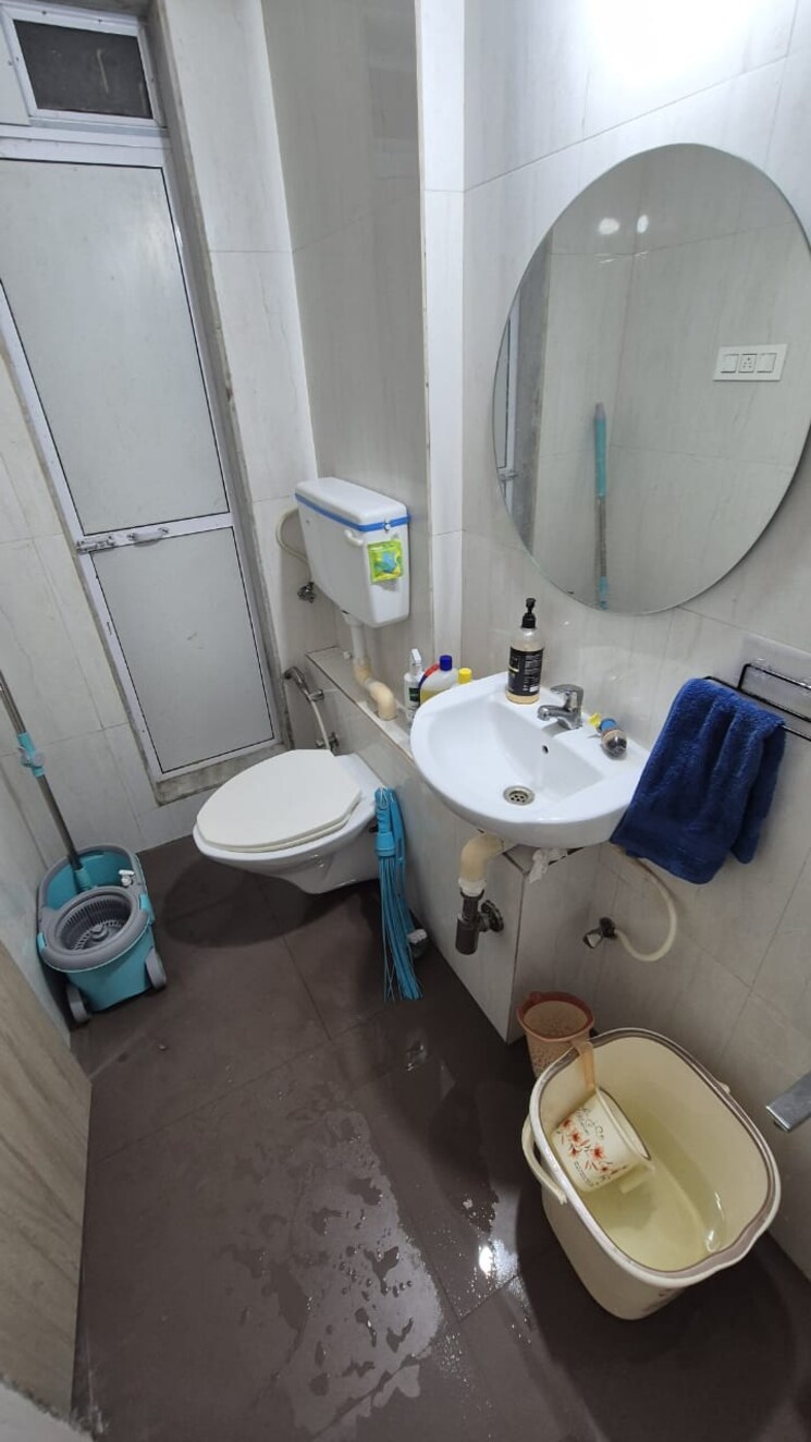 Bathroom, kakad-paradise-phase-2 1 Bedroom 450 Sq.Ft. Apartment In Mira Road Thane 7960211