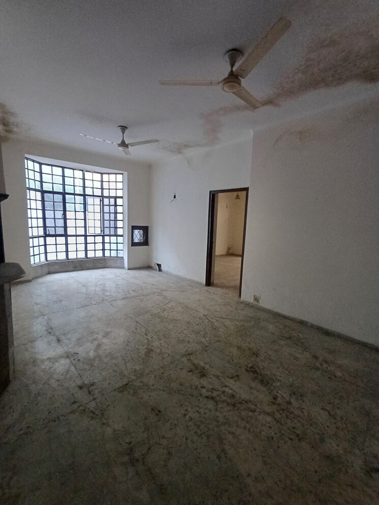 Bathroom, sector 82 4 Bedroom 3500 Sq.Ft. Independent House In Sector 82 Noida 7960230