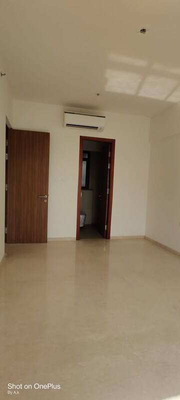 Master Bedroom in 3 BHK Apartment at Shapoorji Pallonji Vicinia, Powai – for Rent