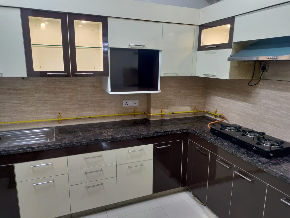 3 BHK + Pooja Room 1550 Sq.Ft. Apartment in Omaxe The Palace