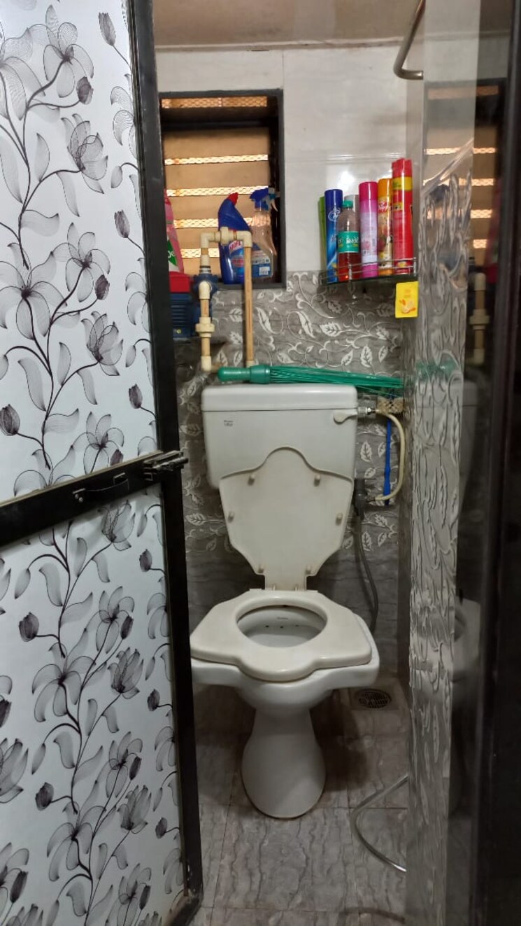 Bathroom, trimurti-chs-nerul 2 Bedroom 1000 Sq.Ft. Apartment In Nerul Sector 8 Navi Mumbai 7960287