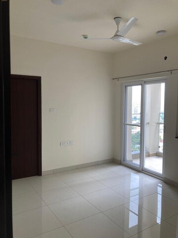 Room in 3 BHK Apartment at Gera World of Joy, Kharadi – for Rent