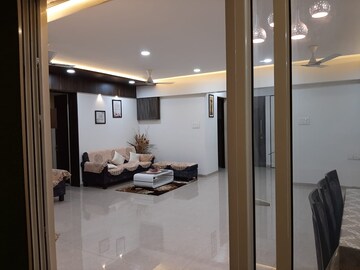 2 BHK Apartment For Rent in JP Decks, Goregaon East