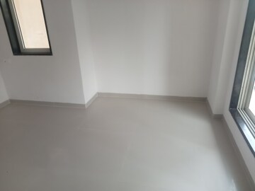 Room in 3 BHK Apartment at Unique Poonam Estate Cluster 3, Mira Road – for Rent